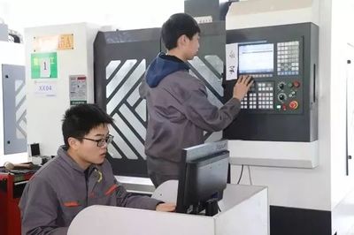 以技術(shù)服務(wù)為引擎，提升加工制造技能水平，賦能現(xiàn)代制造業(yè)高質(zhì)量發(fā)展